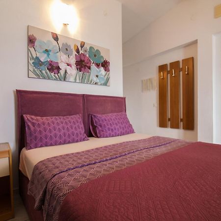 Apartments Paula Бол Экстерьер фото