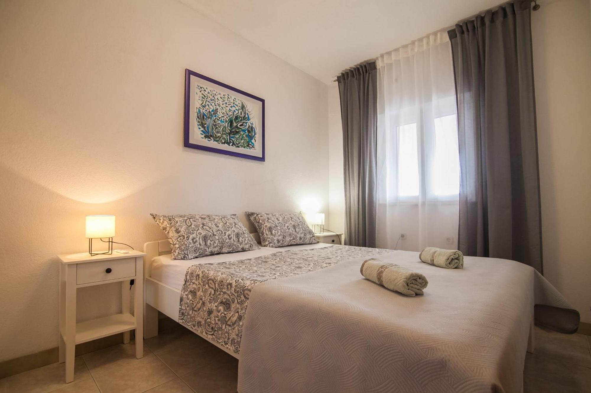 Apartments Paula Бол Экстерьер фото