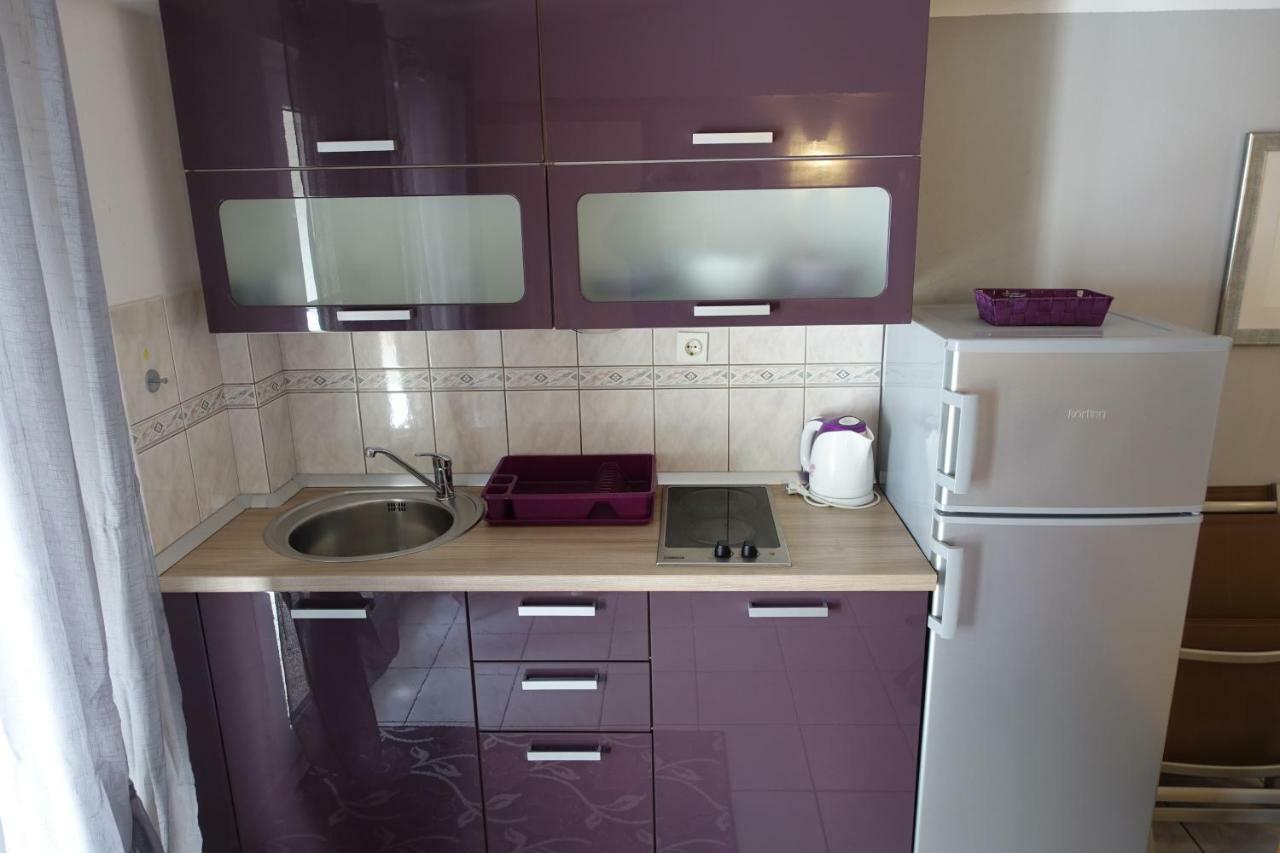 Apartments Paula Бол Экстерьер фото